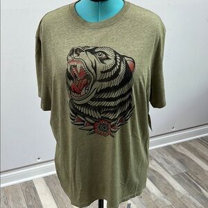 LUCKY BRAND Olive Graphic T-Shirt with Tiger Design